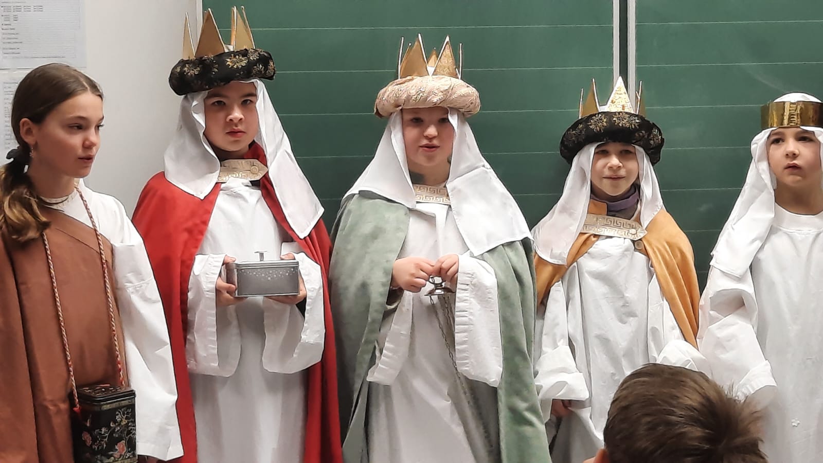 Sternsinger zu Besuch in der Volksschule Riedenburg